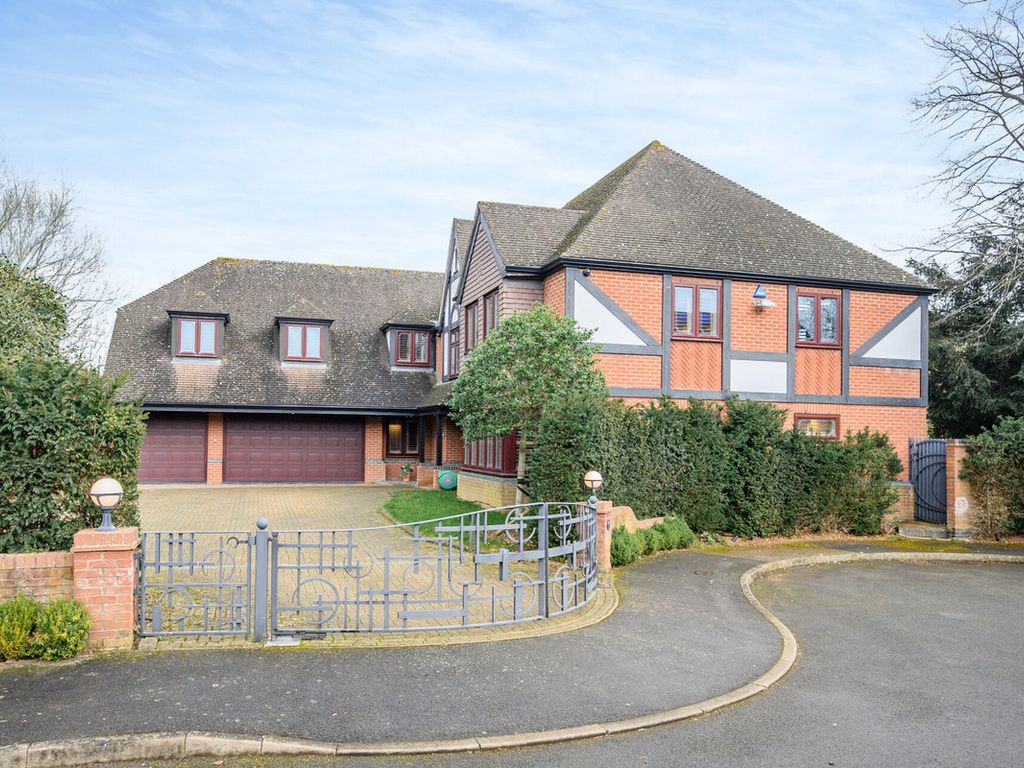 5 bed detached house for sale in Shoal Creek, Collingtree Park, Northampton Northamptonshire NN4