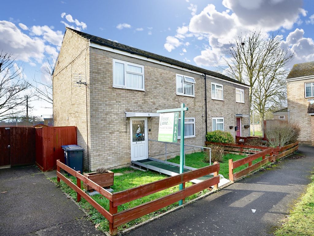 3 bed semidetached house for sale in Maple Drive, Huntingdon PE29 Zoopla