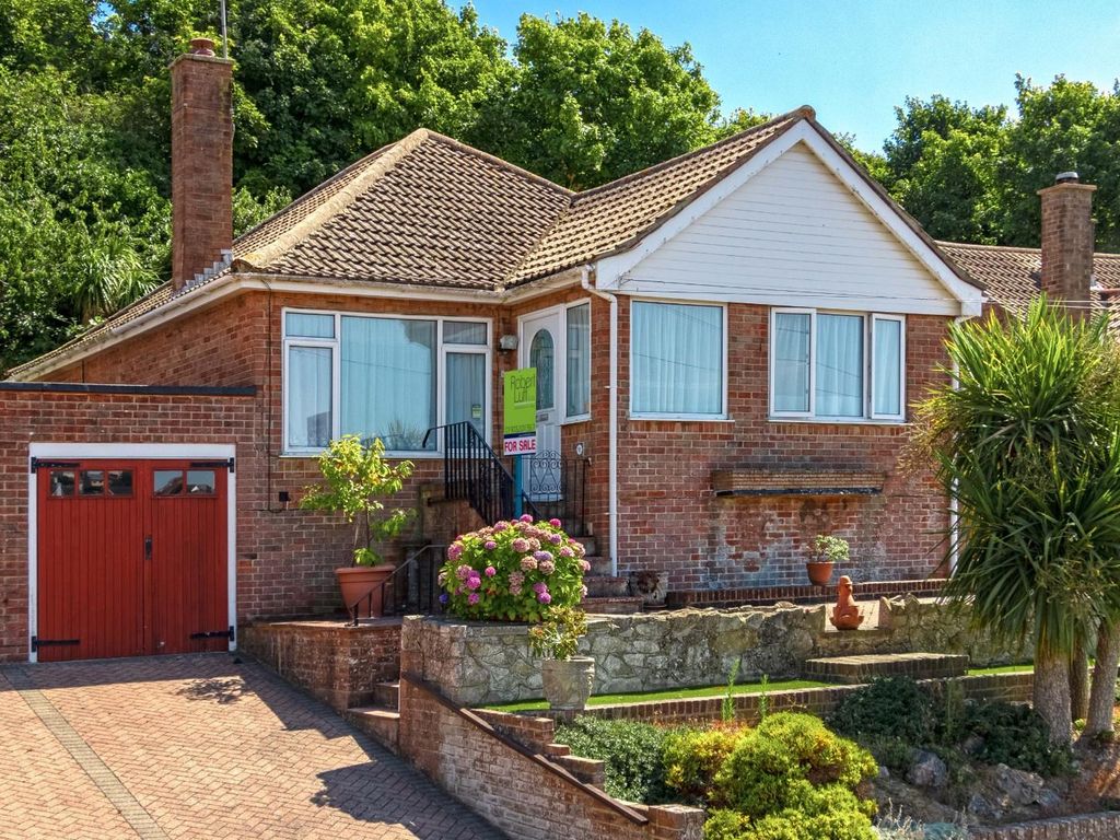 3 bed linkdetached house for sale in Greenbank Avenue, Saltdean