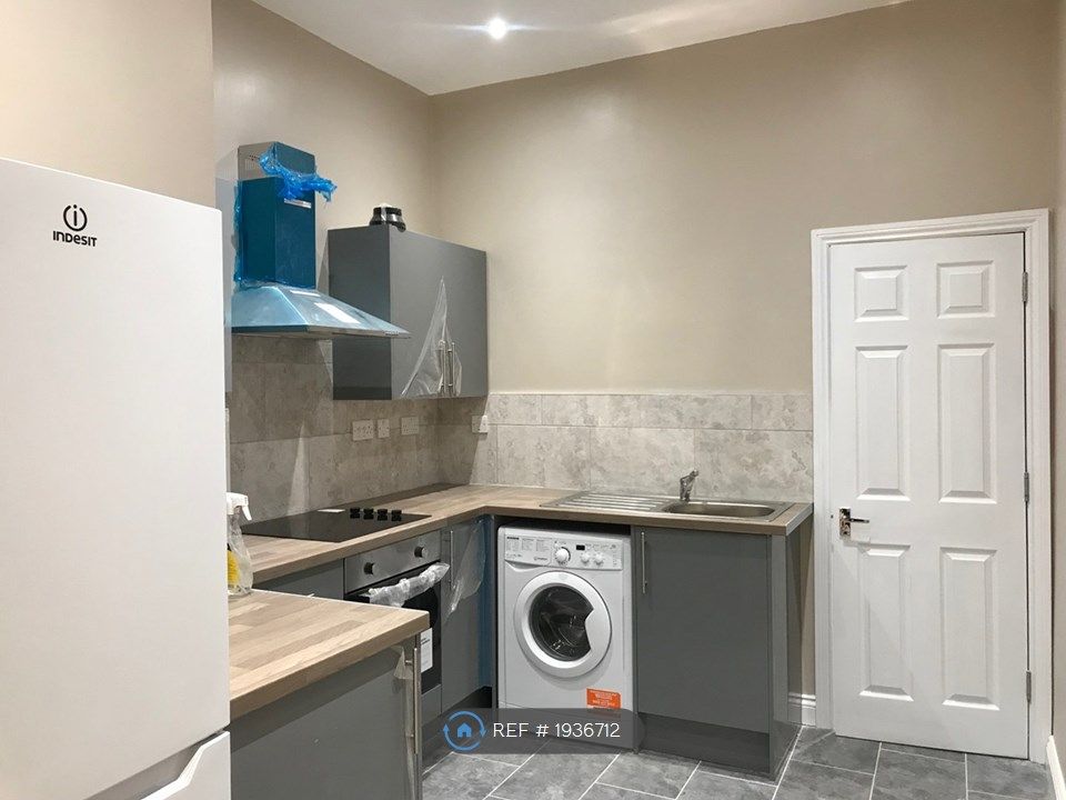 1 bed flat to rent in Stoney Stanton Road, Coventry CV1, £675 pcm Zoopla