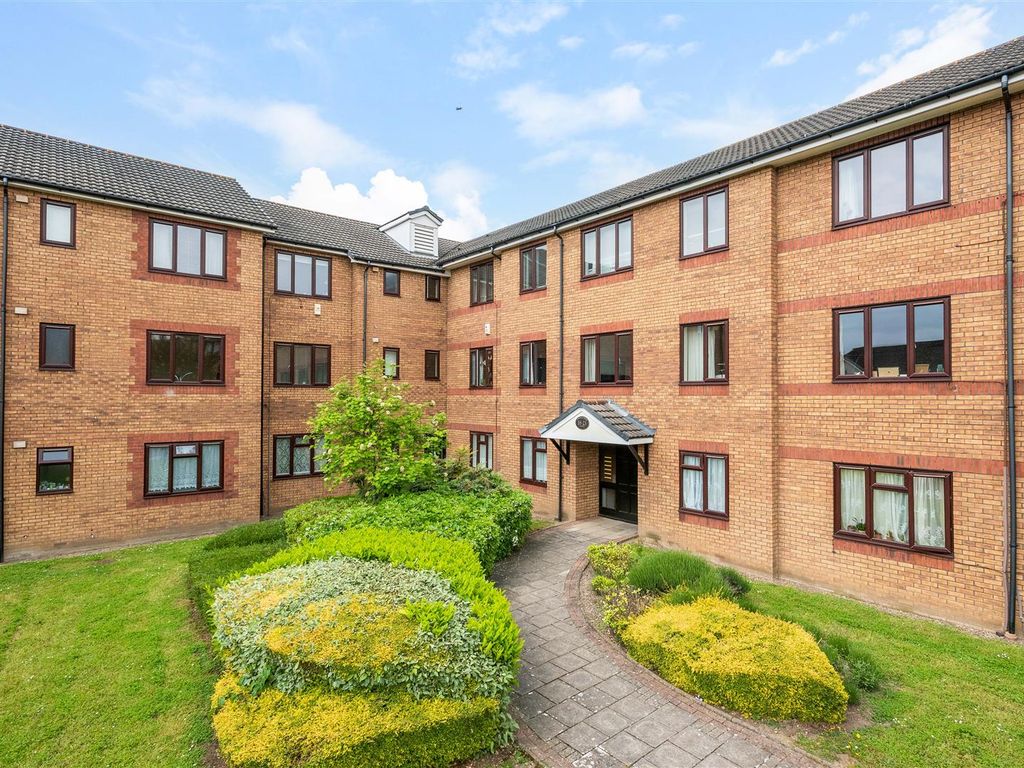 1 bed flat to rent in Pullman Place, London SE9, £1,250 pcm Zoopla