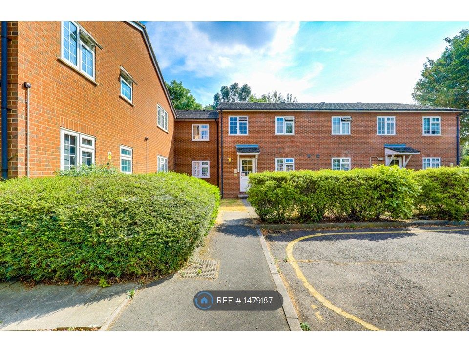 1 bed flat to rent in Barkwood Close, Romford RM7 Zoopla