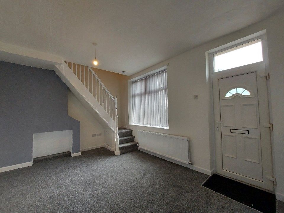 2 bed terraced house to rent in Monmouth Street, Burnley BB12, £550 pcm
