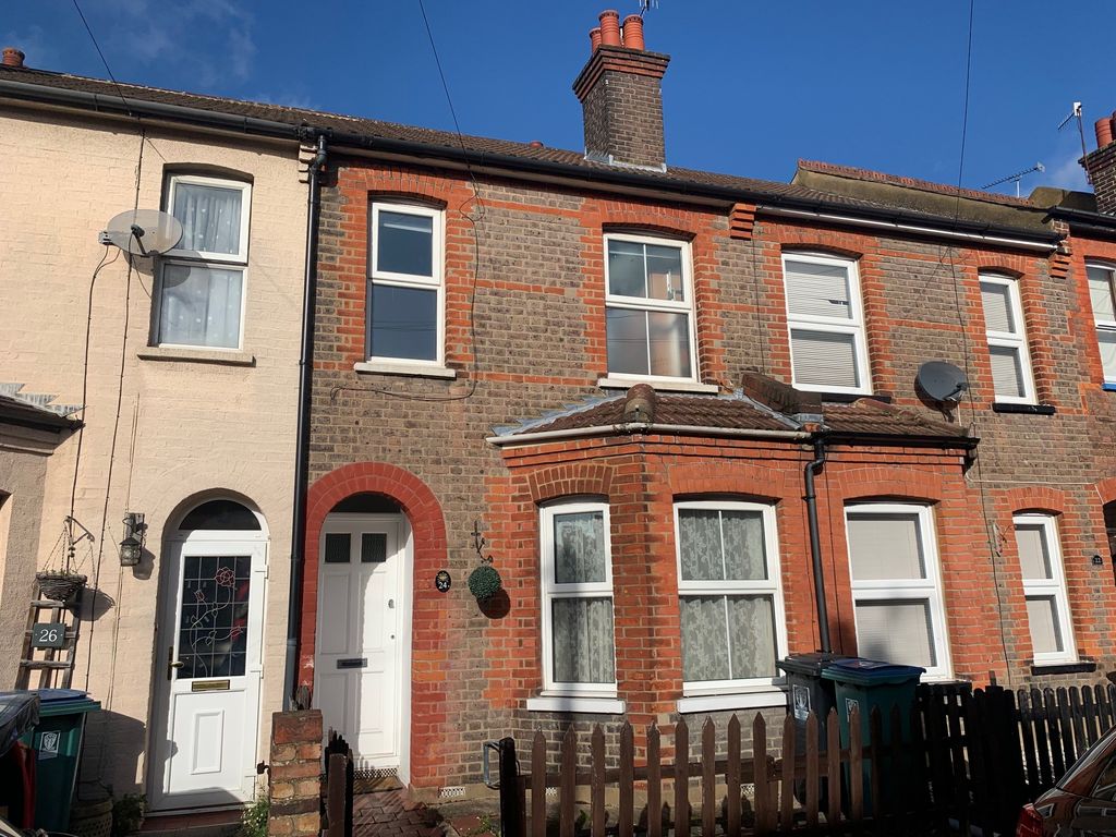 4 bed property to rent in Holywell Road, Watford WD18 Zoopla