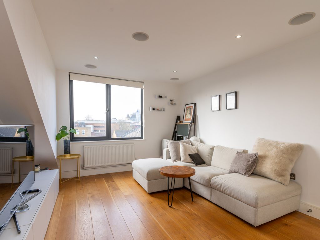 1 bed flat for sale in Dunbar Road, London N22, £340,000 Zoopla