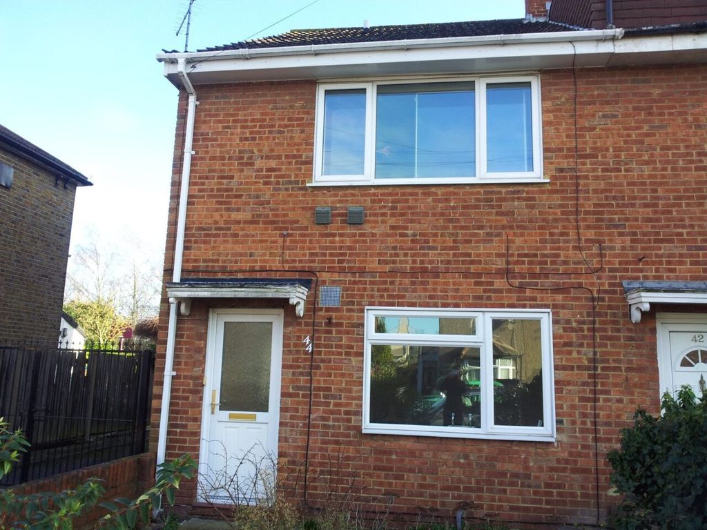 3-bed-semi-detached-house-to-rent-in-fruen-road-feltham-greater