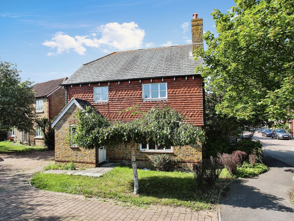 4 bed detached house for sale in Colson Drive, Iwade, Sittingbourne ME9