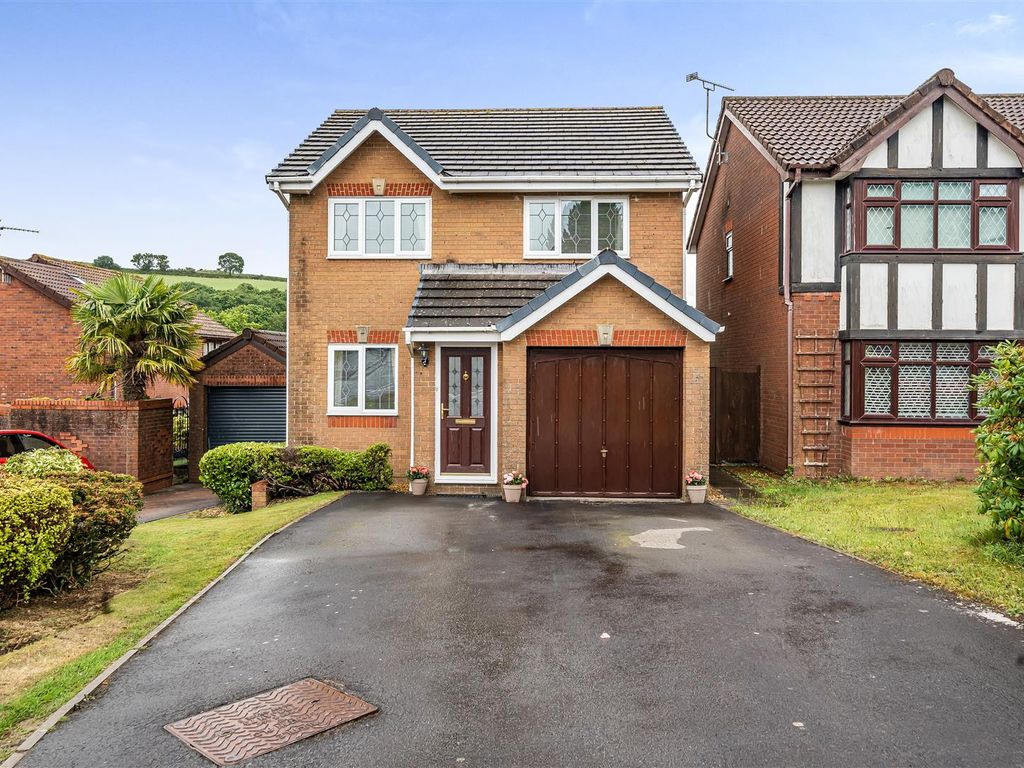 3 bed detached house for sale in Ffordd Dryden, Killay, Swansea SA2, £