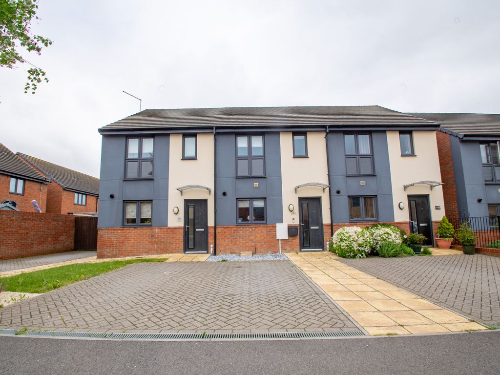 2 bed terraced house for sale in Chamberlain Way, Gunthorpe