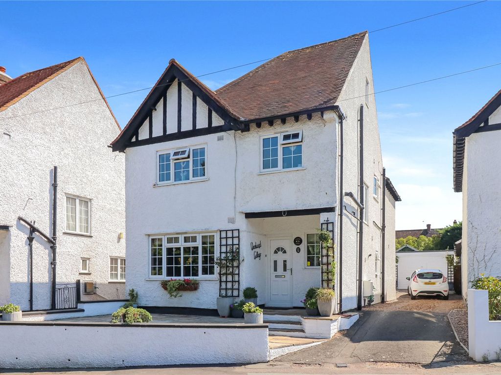 3 bed detached house for sale in Rickmansworth Lane, Chalfont St. Peter