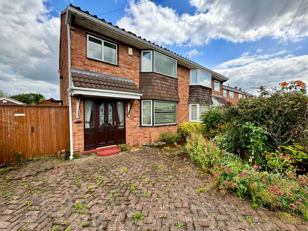 3 bed semidetached house for sale in Marton Drive, Wellington, Telford