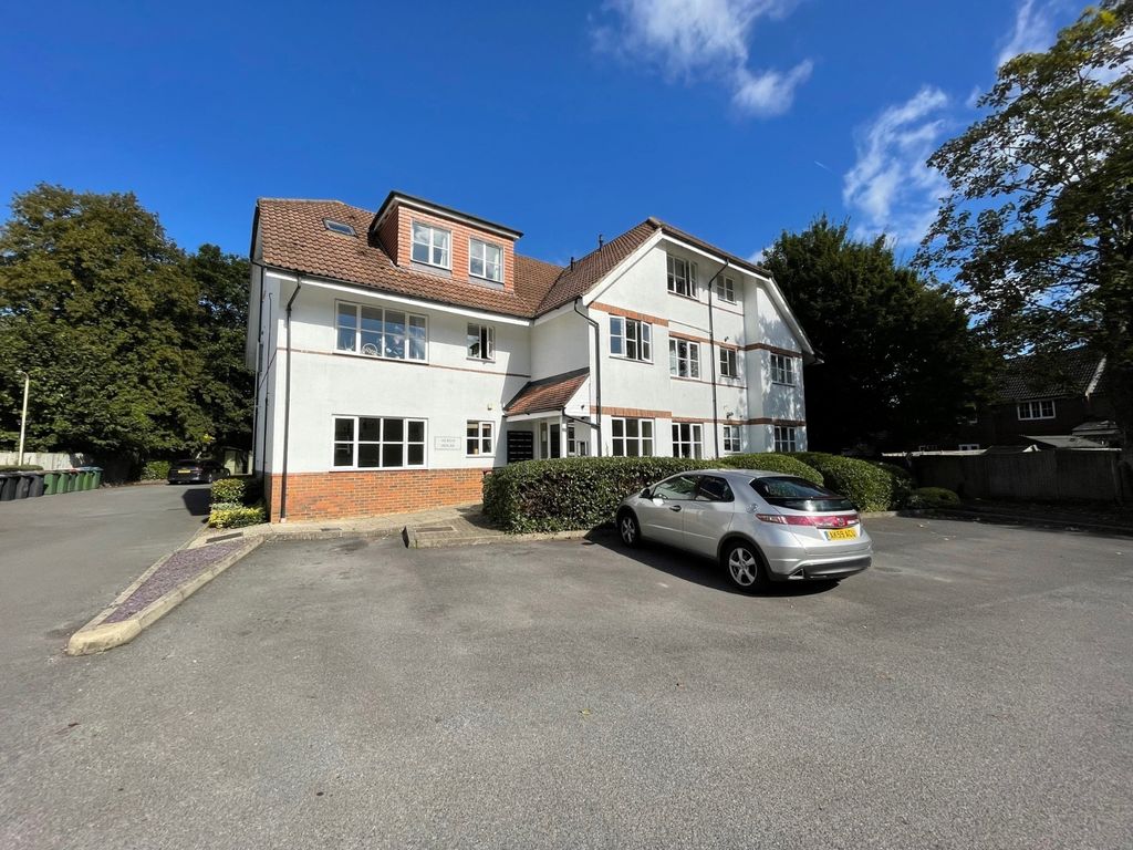 1 bed flat to rent in Two Rivers Way, Newbury RG14 Zoopla