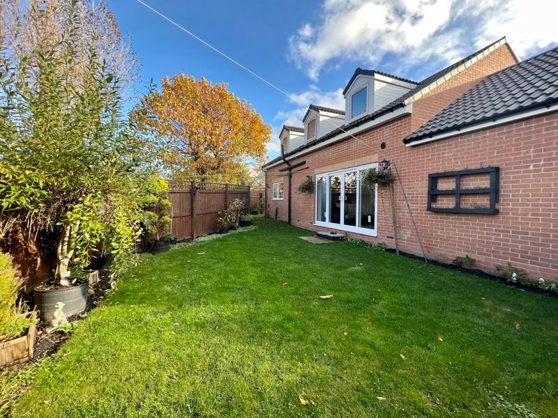 3 bed detached house for sale in Stanley DH9, £230,000 Zoopla