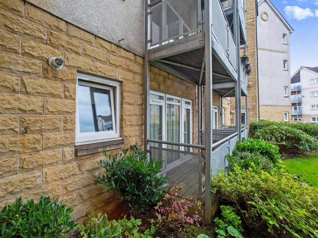 2 bed flat for sale in Hawk Brae, Livingston EH54 Zoopla