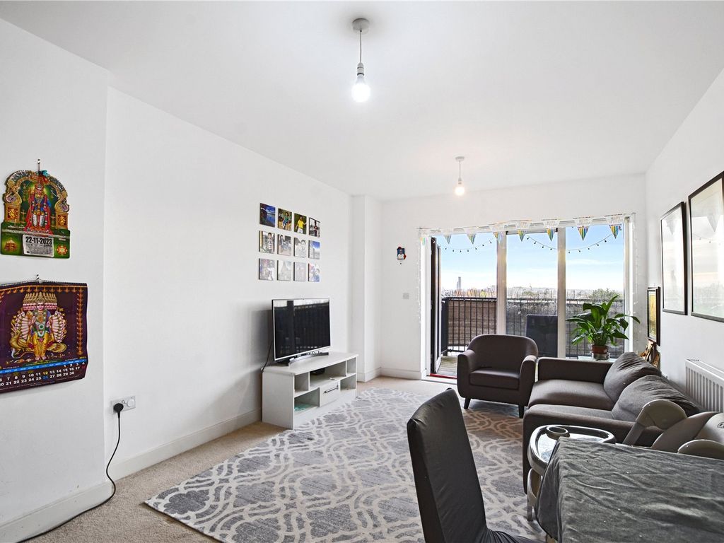 1 bed flat for sale in The Point, Gants Hills IG2, £300,000 Zoopla