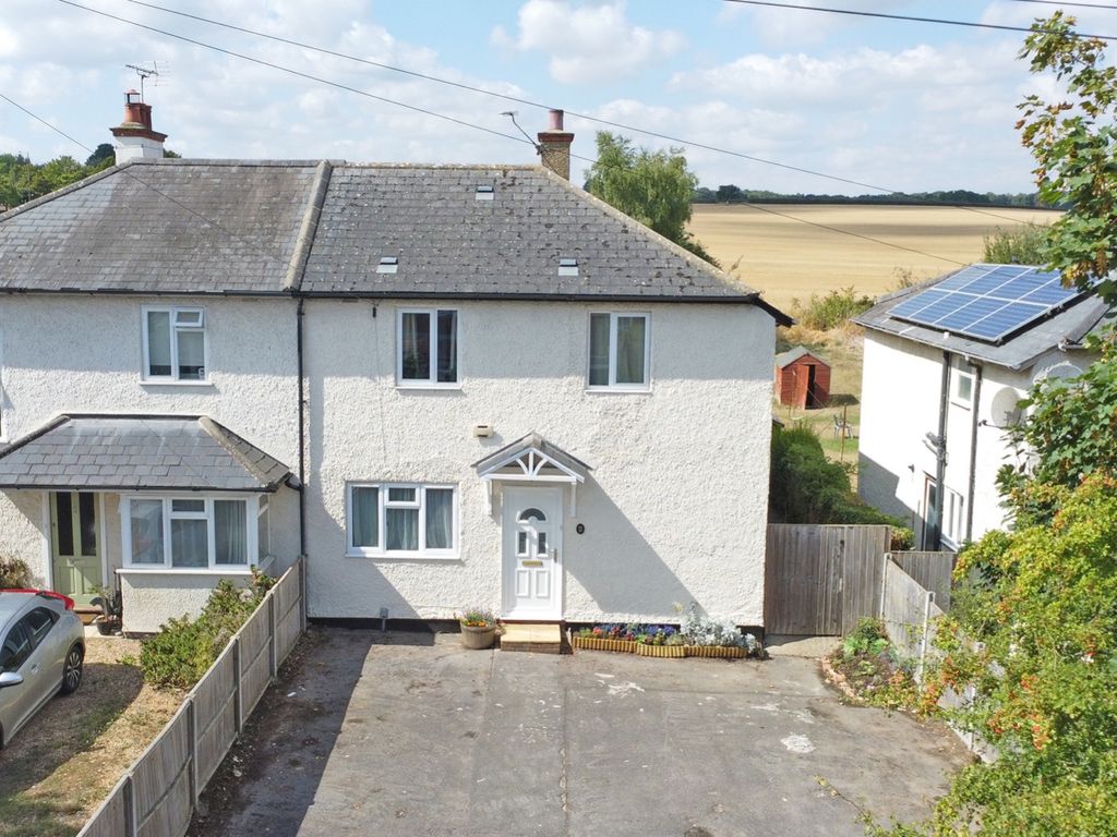 4 bed semidetached house for sale in Cannon Court Road, Maidenhead