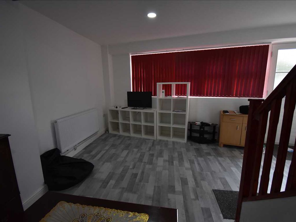 3 bed detached house to rent in Evington Footway, Leicester LE2, £1,105 pcm Zoopla