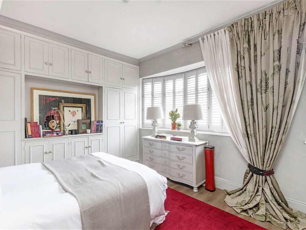 Property Details For 153 Stephendale Road London Sw6 2pr Zoopla