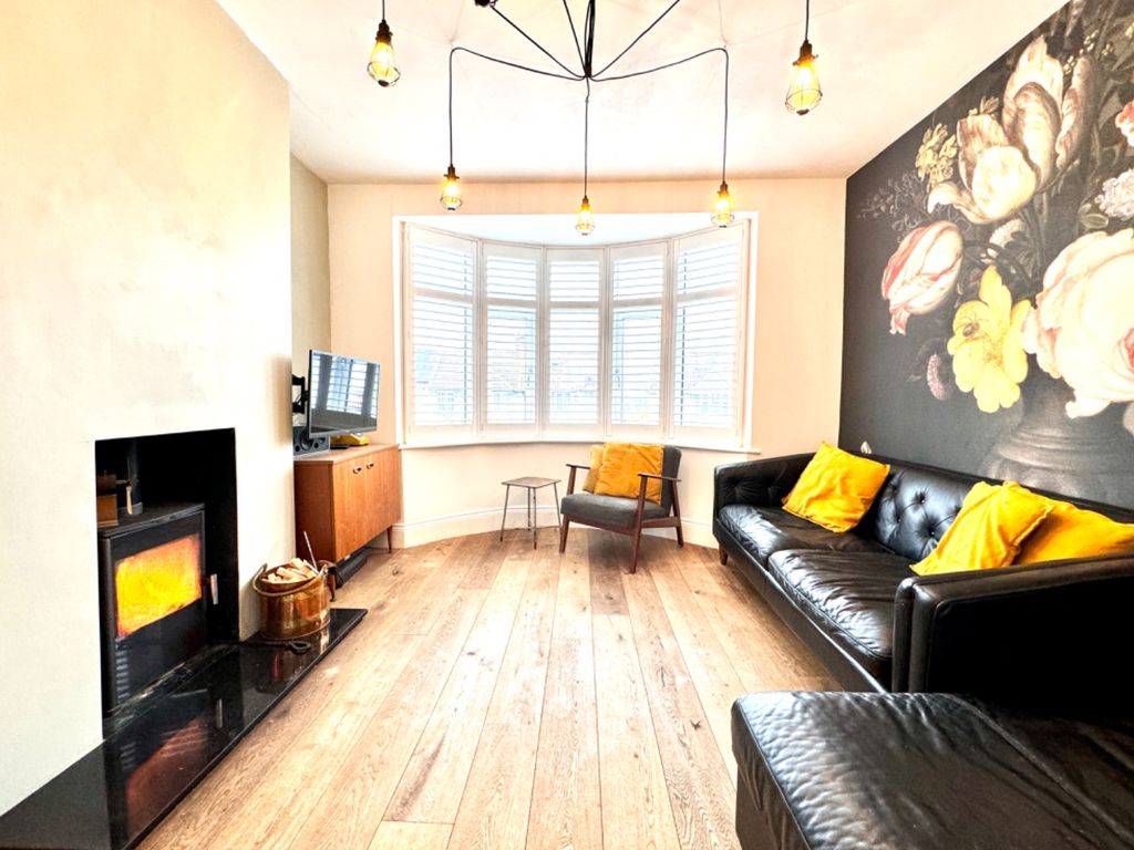 4 bed end terrace house for sale in Donaldson Road, London, Shooters
