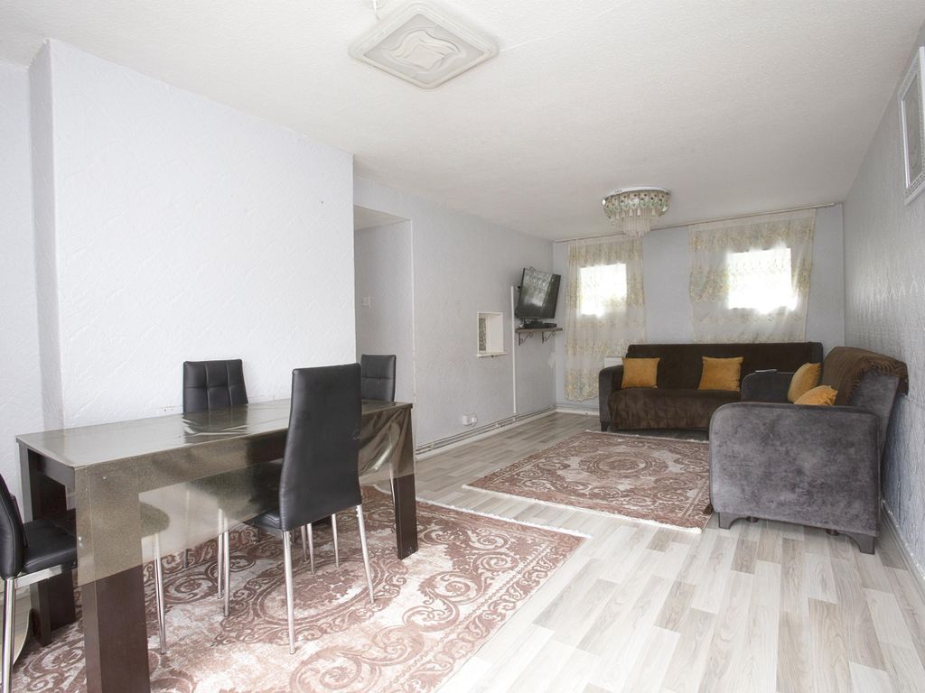 Moree Way, Edmonton N18