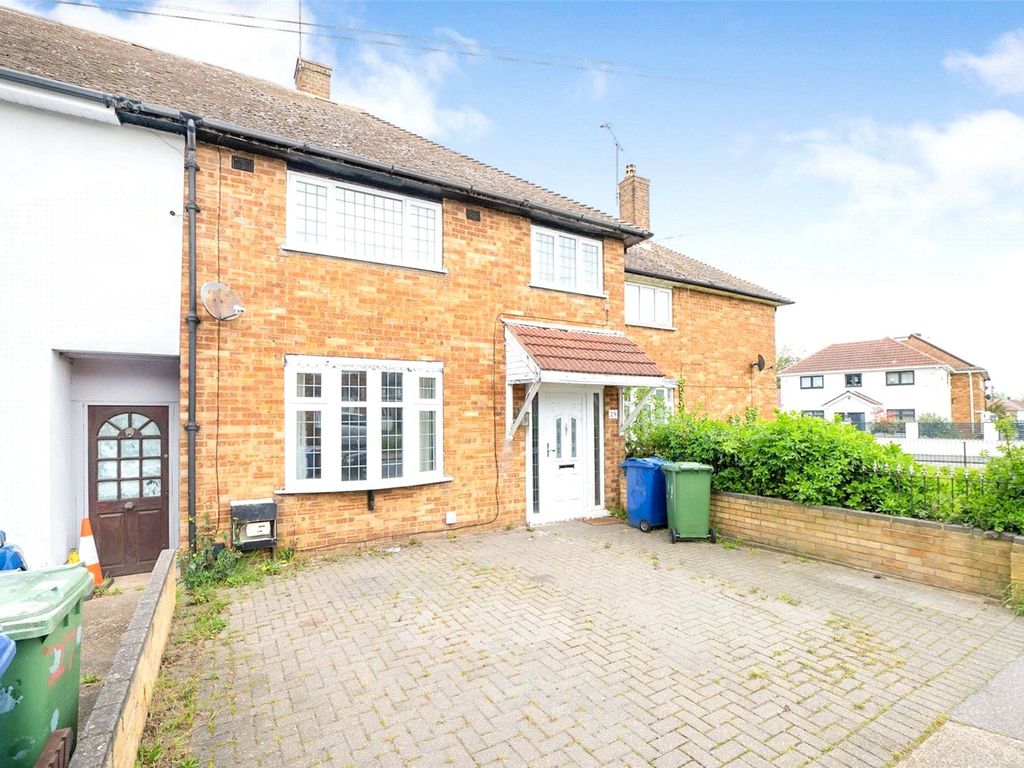 3 bed terraced house for sale in Shannon Way, Aveley, South Ockendon