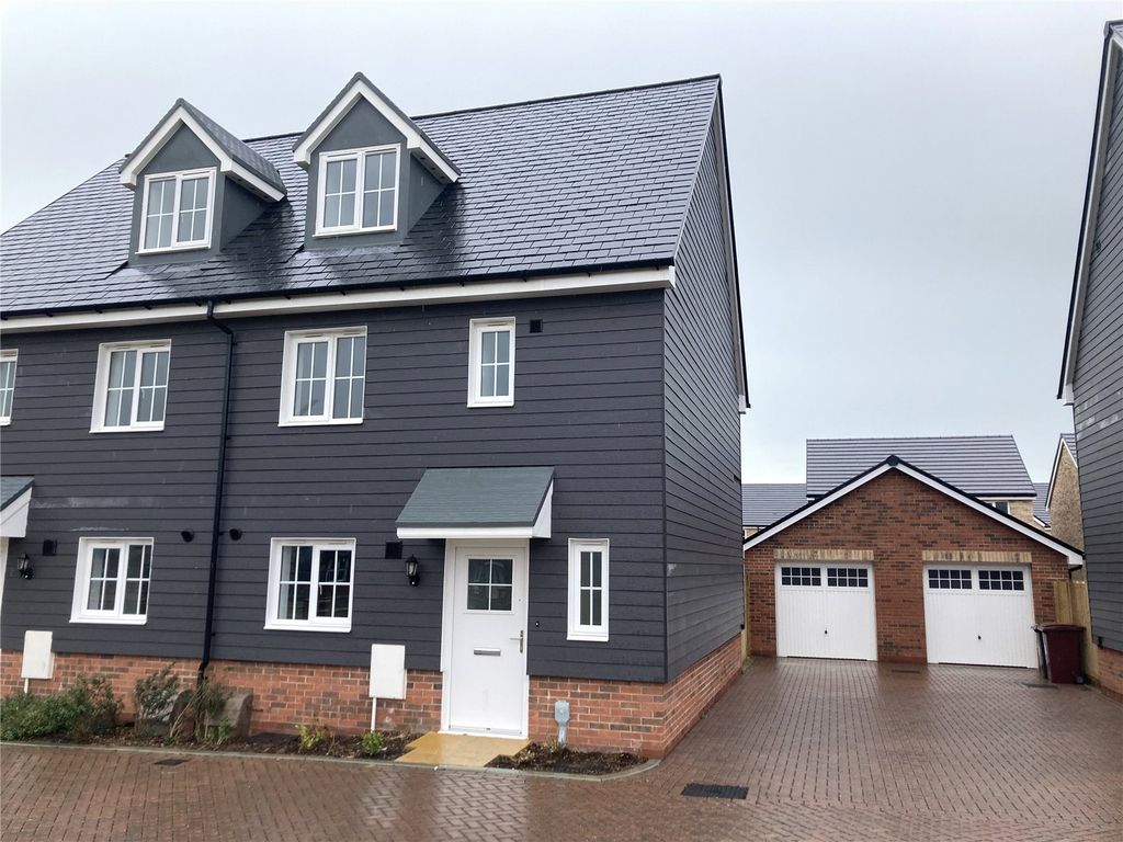 New home, 4 bed detached house for sale in Manor Road, Selsey