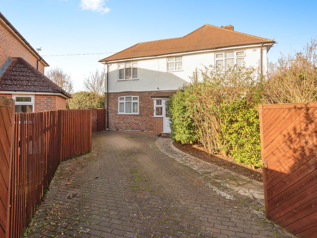 3 bed semidetached house for sale in Hall Road, Isleworth TW7, £600,000 Zoopla