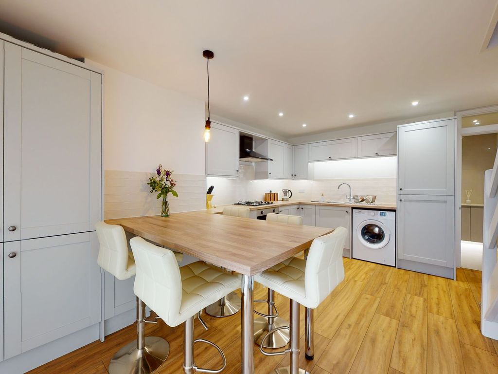 2 bed end terrace house for sale in Clarendon Street, Dover CT17, £