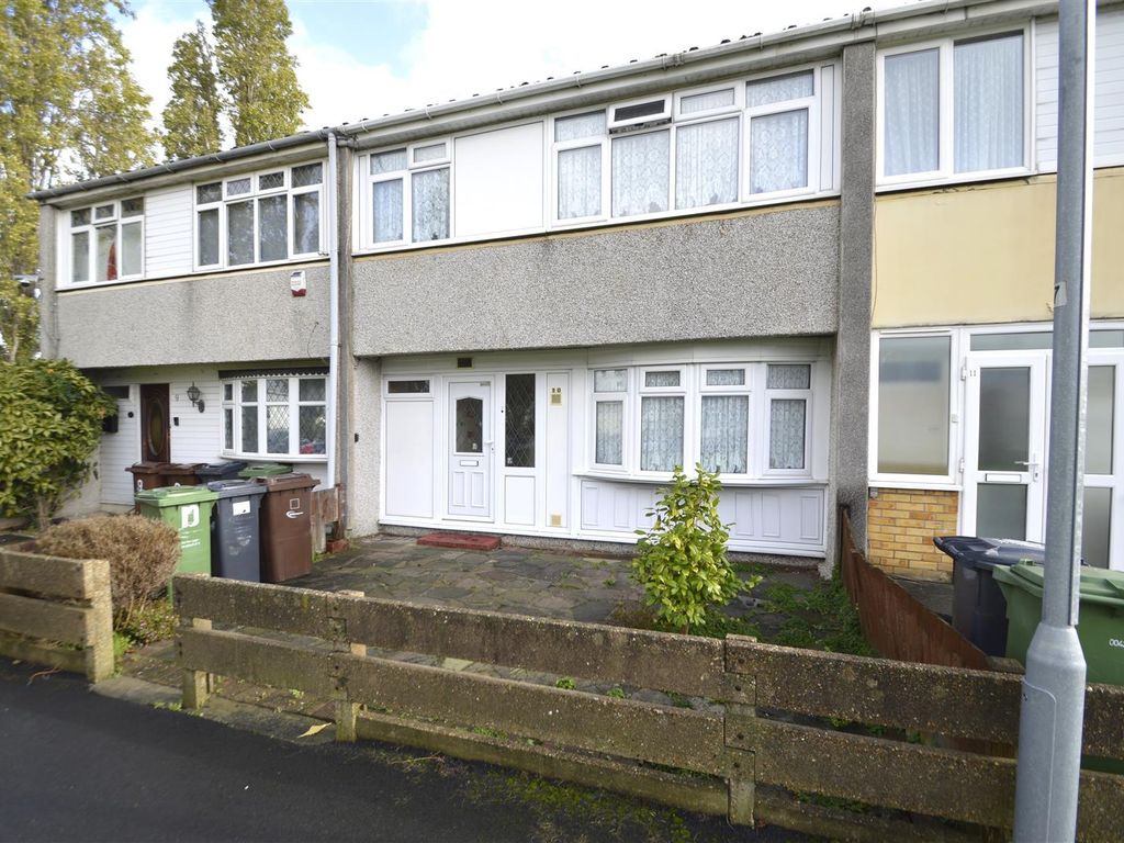 3 bed terraced house for sale in Wivenhoe Road, Barking IG11, £350,000