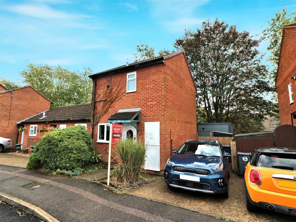 1 bed end terrace house for sale in Sheepcroft Hill, Stevenage, Herts