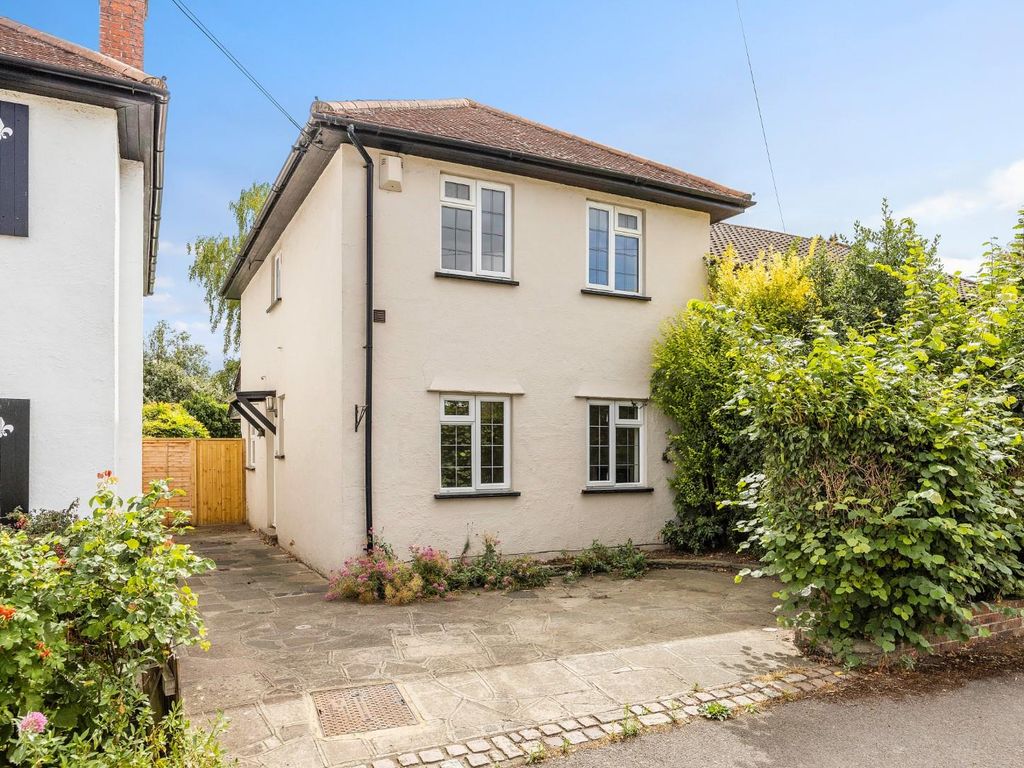 3 bed detached house for sale in Heatherside Road, West Ewell, Epsom