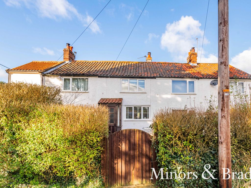 2 bed terraced house for sale in Tunstead Road, Sco Ruston, Norwich