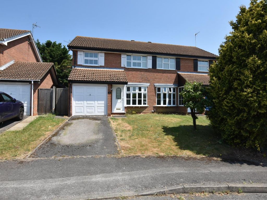 3 bed semidetached house for sale in Kingsford Close, Woodley, Reading RG5 Zoopla