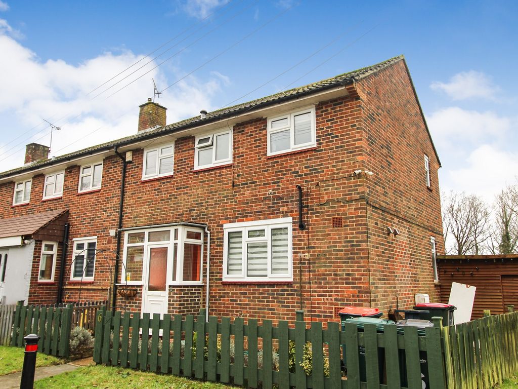 3 bed end terrace house for sale in Pevensey Close, Crawley, West