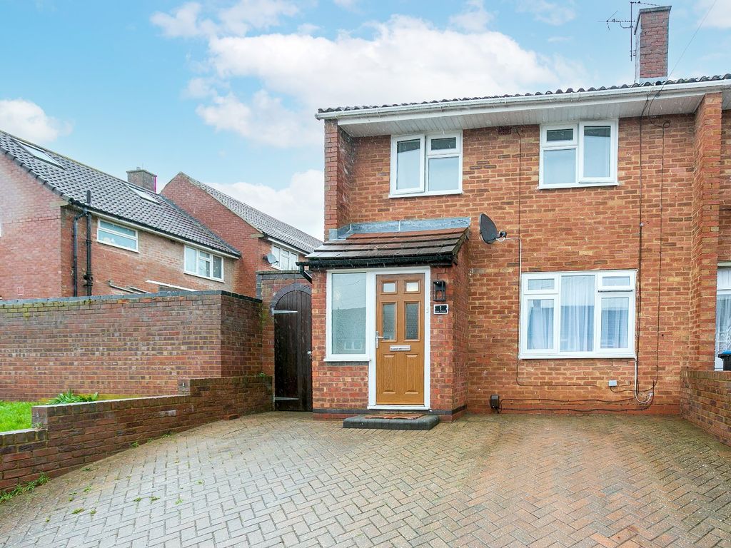 2 bed terraced house to rent in Oak Street, Hemel Hempstead