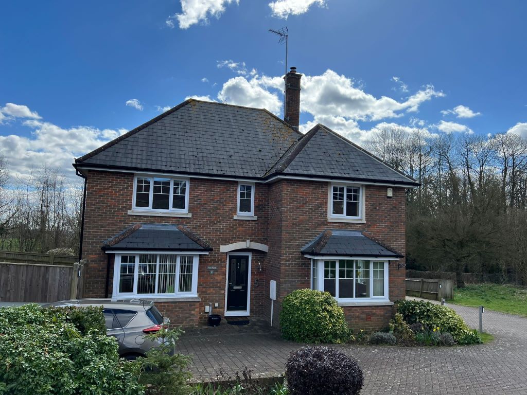 4 bed semidetached house for sale in Admiral Way, Kings Hill, West