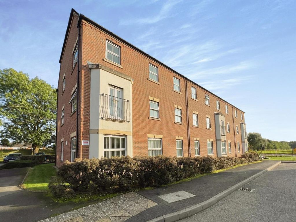 2 bed flat for sale in Pipers Court, Beanfield Avenue, Finham CV3, £