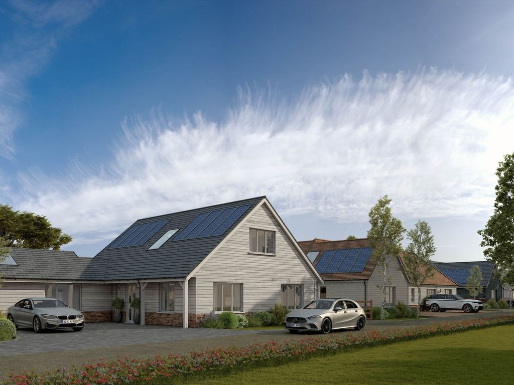 3 bed detached house for sale in Ashford Road, Bethersden, Ashford TN26