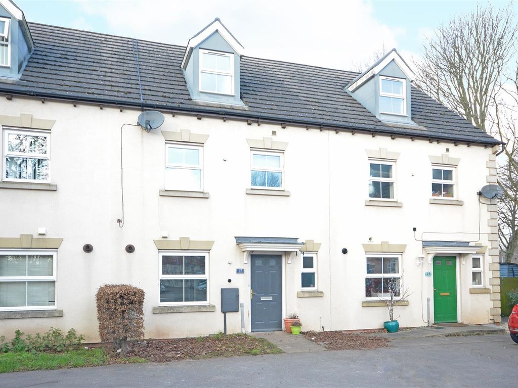 4 bed terraced house for sale in Woodland Close, Watnall, Nottingham NG16 Zoopla