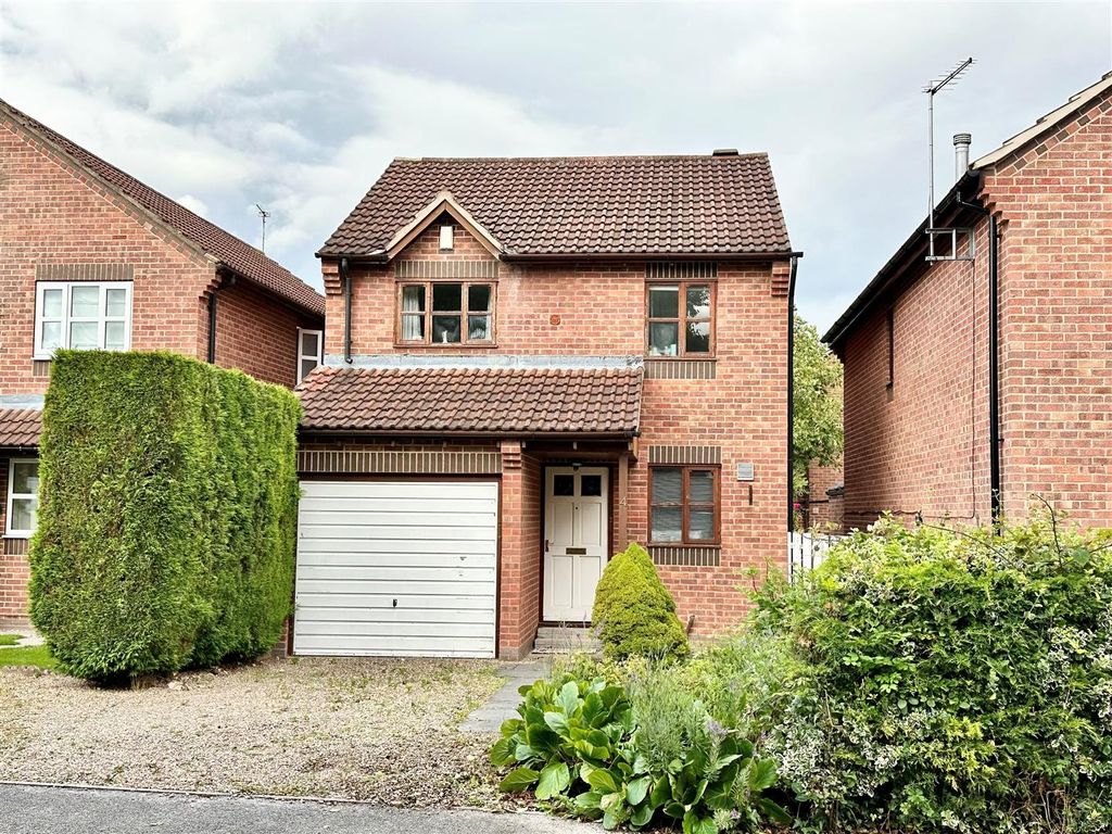 3 bed detached house for sale in Dovecot Close, Wheldrake, York YO19, £