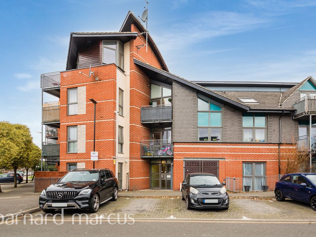 2 bed flat for sale in Page Road, Bedfont, Feltham TW14, £300,000 Zoopla