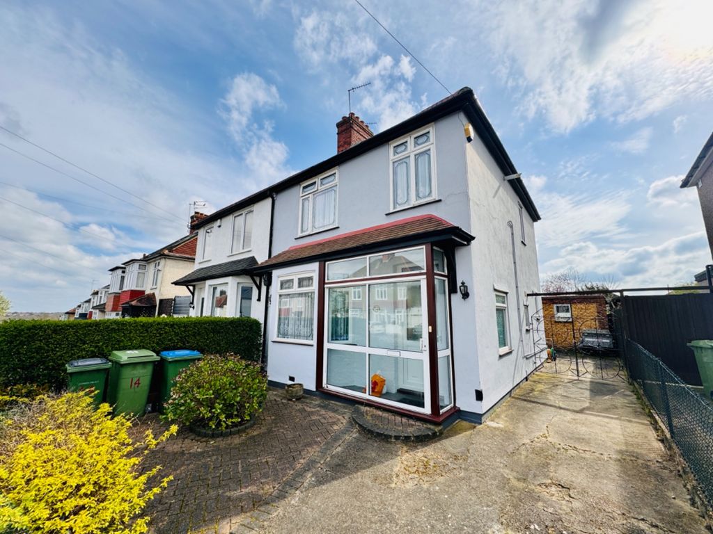 3 bed semidetached house for sale in Eastview Avenue, Plumstead