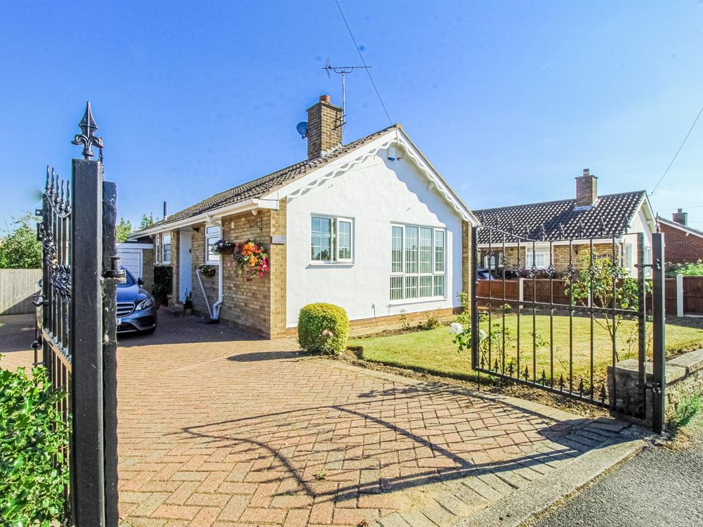 3 bed detached bungalow for sale in Hallgarth Road, Thorpe Audlin
