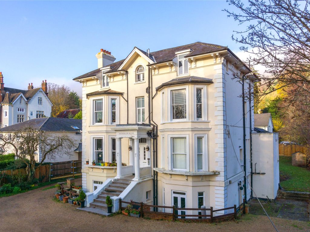 1 bed flat for sale in Hatherlow House, 7 Raglan Road, Reigate, Surrey
