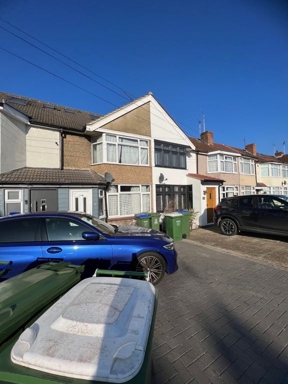 3 bed terraced house for sale in Parkside Avenue, Bexleyheath, Kent DA7