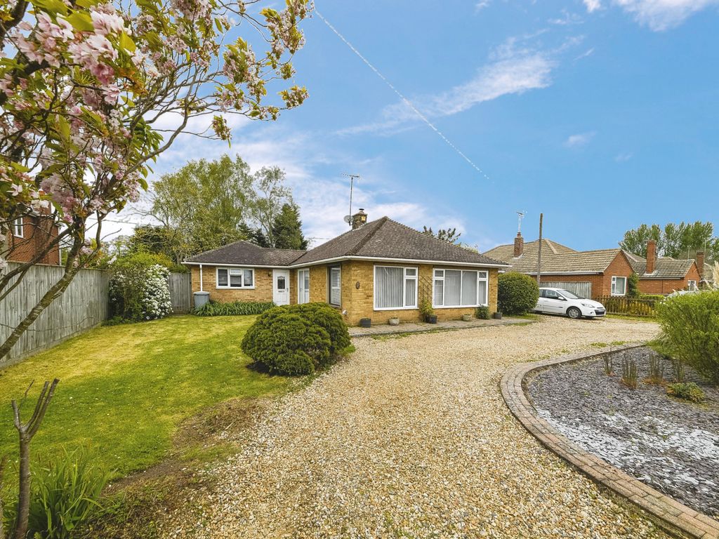 3 bed bungalow for sale in Listers Road, Upwell, Wisbech, Norfolk PE14