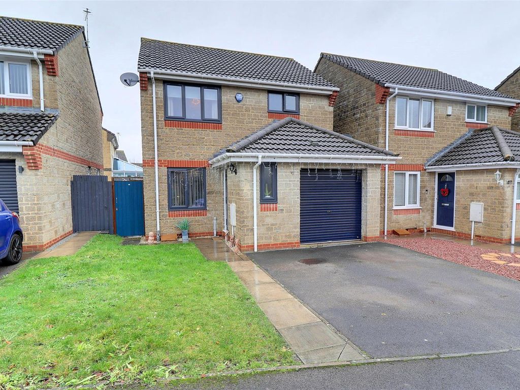 3 bed detached house for sale in Forbes Close, Abbeymead, Gloucester