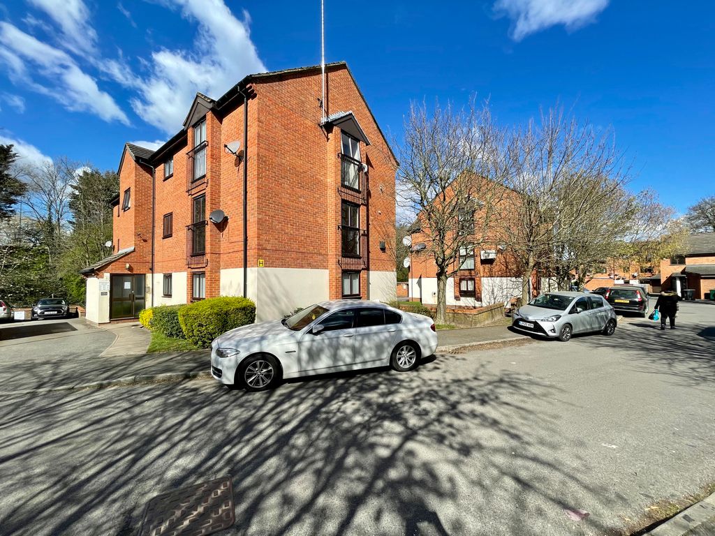 Studio to rent in Wheatley Close, Hendon, London NW4 Zoopla