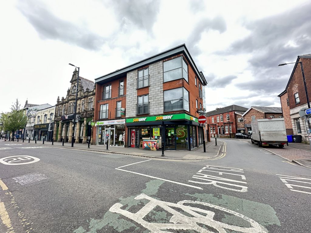 2 bed flat to rent in Wilmslow Road, Manchester M20, £1,095 pcm Zoopla