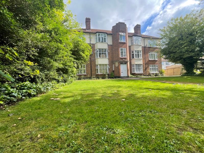 2 bed flat to rent in Hale Lane, London NW7, £1,700 pcm Zoopla